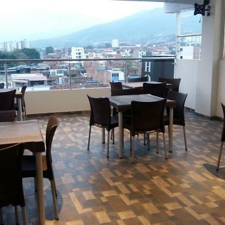 Hotel Giron Plaza Экстерьер фото